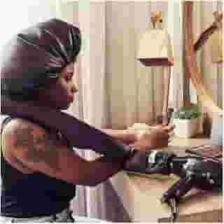 Touca Difusora Secadora De Cetim Seda Preto Anti Frizz