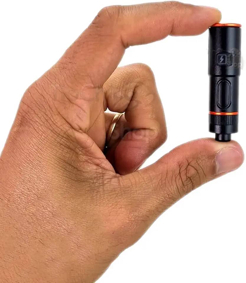 Mini Lanterna Tática EDC Led T12 Toda em Alumínio Acompanha Corrente para Pendurar no Pescoço