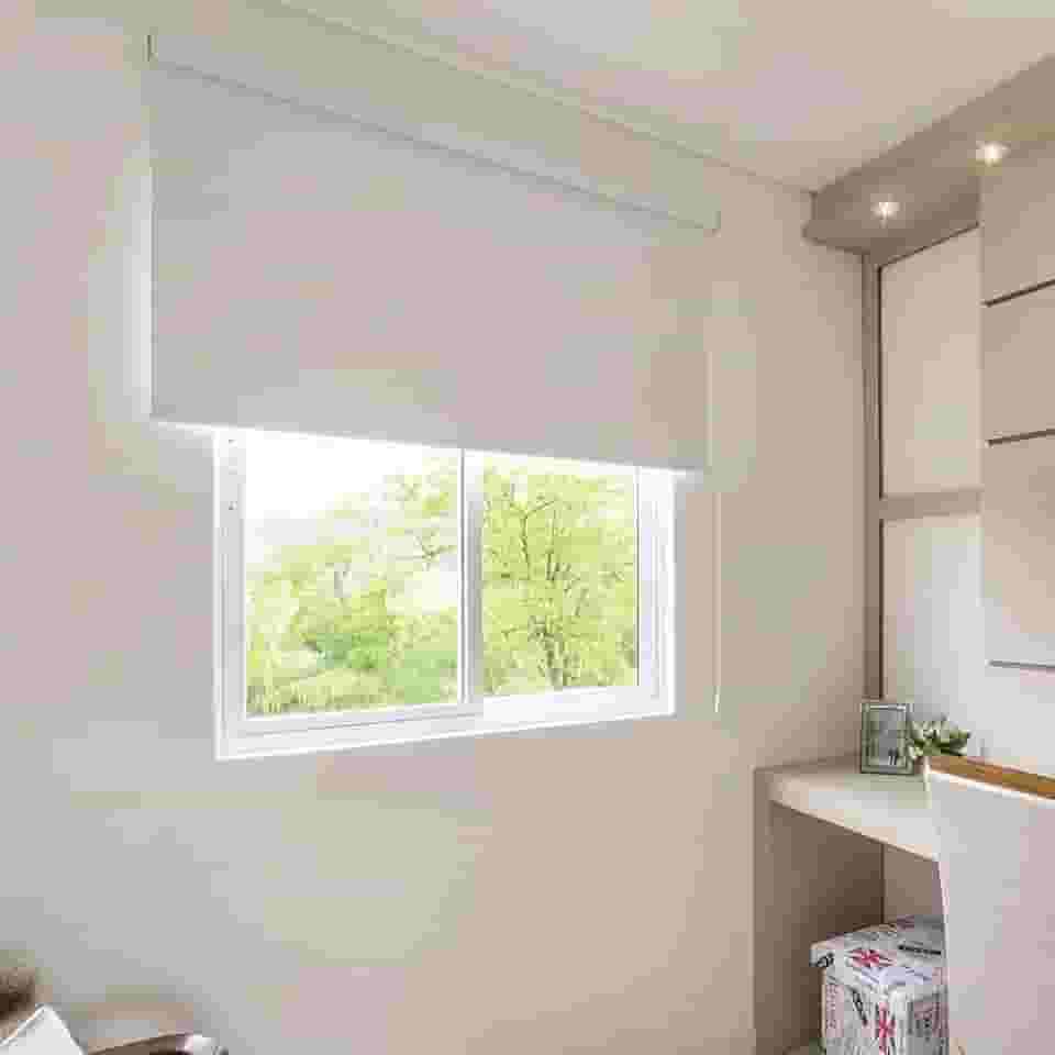Cortina Persiana Rolo Branco (1,30Larg x 1,30 Alt) Blackout VEDA 100% A LUZ QUEIMA DE ESTOQUE