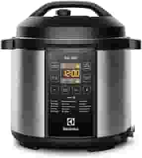 Panela pressão elétrica Electrolux digital capacidade 6L silenciosa segura 10 travas segurança 15 receitas pré-programadas 3 níveis pressão PCC20 inox preto 127v por Rita Lobo