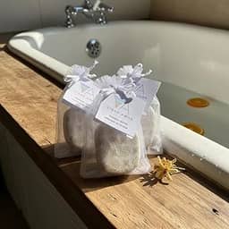 Shampoo Sólido Natural de Laranja Doce, Artesanal, Branco, com Manteiga de Karité e Óleo de Mamona, 70g, Livre de Sulfatos e Silicones