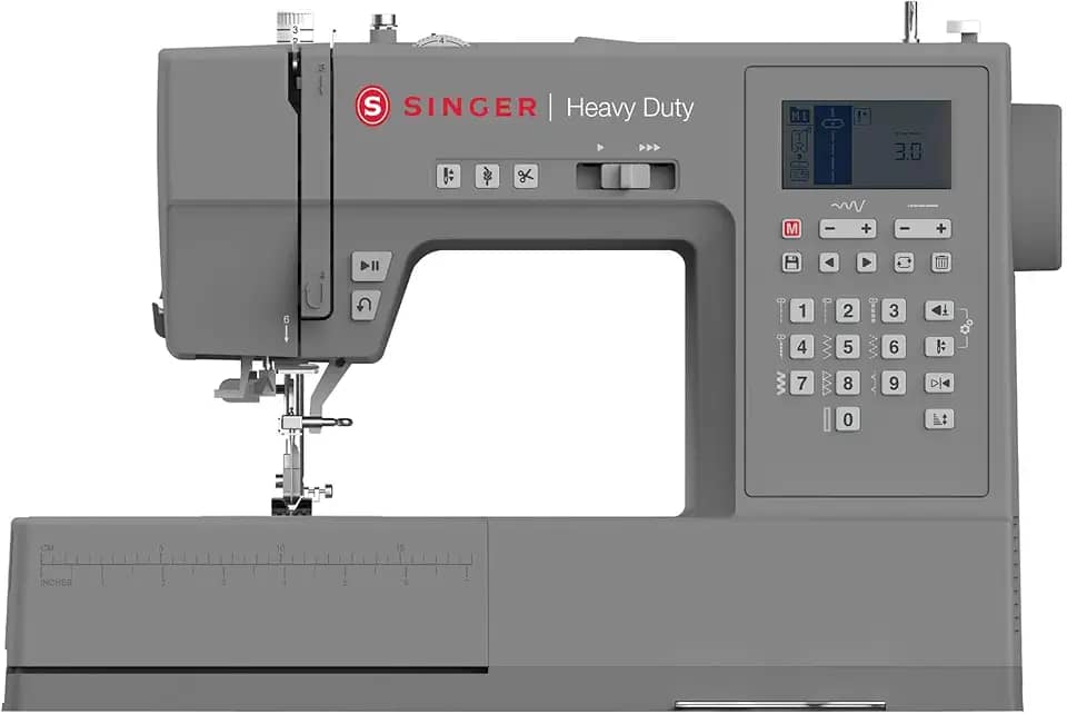Singer HD6805 Máquina de Costura Eletrônica | 300 Pontos, 2 Fontes de letras costuradas, Tela LCD, Botão Start/Stop, Corte de Linha | Braço Livre, Iluminação em LED, DROP & SEW, Bivolt