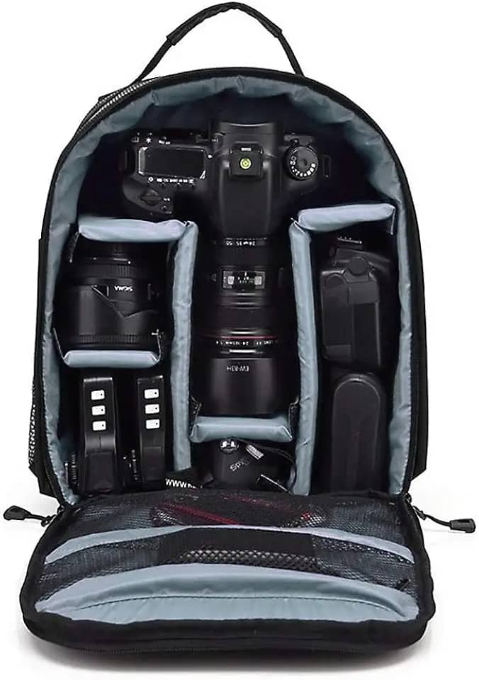 Mochila Fotográfica Impermeável Compacta para Câmeras DSLR e Mirrorless - Cor Preta e Cinza