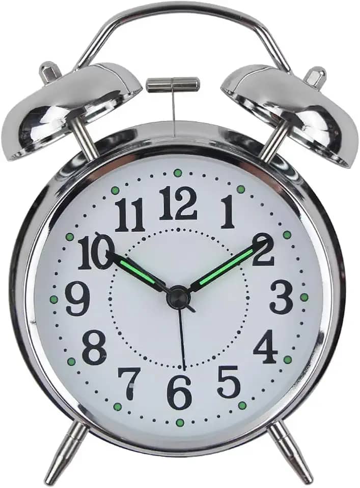 Relógio Analógico De Mesa E Cabeceira Despertador Mecânico Em Metal Premium - Com Luz Noturna Decorativa Alimentação a Pilhas Silencioso Visor Vidro Compacto Alarme Ajustável Clássico Antigo Retrô