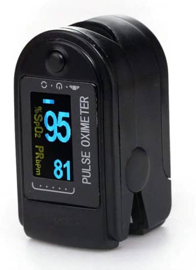 Oximetro Digital de Dedo Medição Pulso e Saturação de Oxigênio Sinais Vitais CONTEC CMS50D + Bolsa + Cordão + Case (Preto)