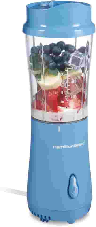 Hamilton Beach Liquidificador portátil para batidos e vitaminas, copo e tampa de viagem sem BPA, lâminas de aço inoxidável duráveis, liquidificador de smoothie pessoal, azul tranquilo (51172)