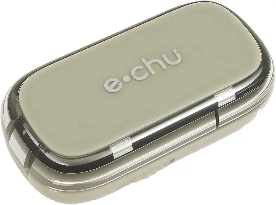 Cortador de comprimidos portátil com lâminas de aço inoxidável e compartimento de armazenamento, metades/terço/quarto, divisor para uso diário e viagens (verde menta)