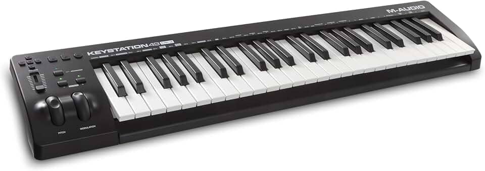 M-Audio Keystation 49 MK3 - Controlador de Teclado MIDI USB com Ação de Sintetizador, 49 Teclas, Controles Atribuíveis, Rodas de Pitch e Modulação e Software Incluído