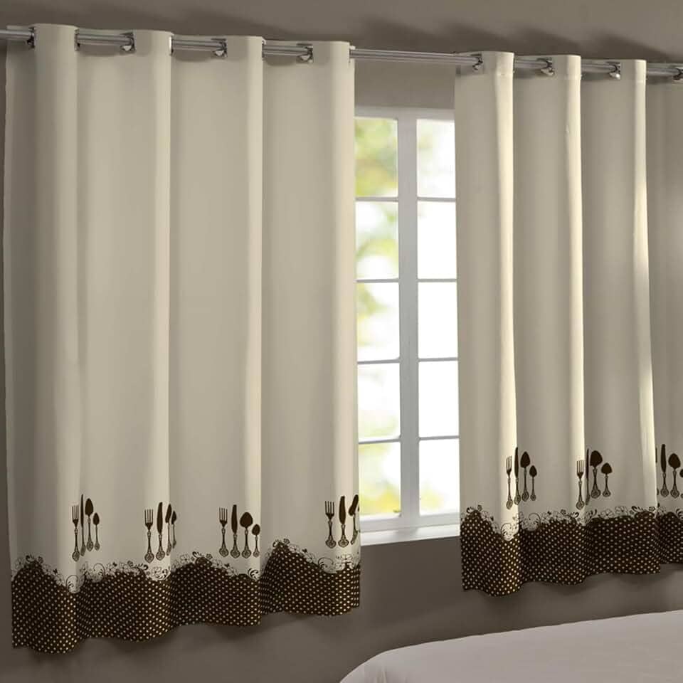 Cortina de Cozinha Estampada Gorgurinho 3,00m x 1,50m Com Ilhós (Talheres)