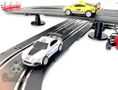 Auto Pista Turbo Run Circuito em Oito com 2 Carrinhos, DM Toys, DMT5892