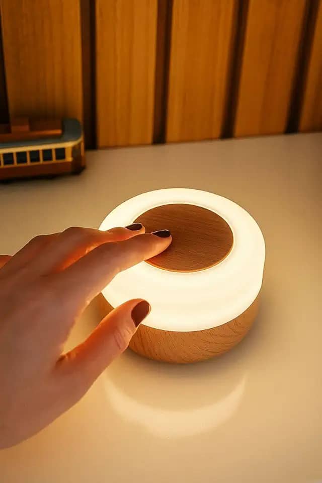 Luminária de Mesa Portátil Abajur Decorativo Moderno Adequada Para Quarto Sala Touch Iluminação Com Mudança de Cor RGB Sensível ao Toque - SHACK