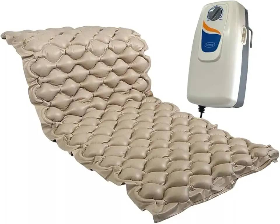 Colchão De Ar Hospitalar Pneumatico Caixa de Ovo Tratamento e Prevenção Anti Escaras até 135kg com Botão de Intensidade da Pressão Com Motor Compressor 127V