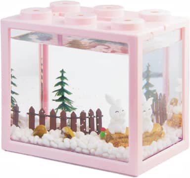 Pequeno tanque de peixes Betta, kit de mini aquário empilhável com cascalho de aquário e micropaisagem florestal, aquário de cubo de acrílico de 1 litro para peixes de macacos marinhos camarões (rosa)