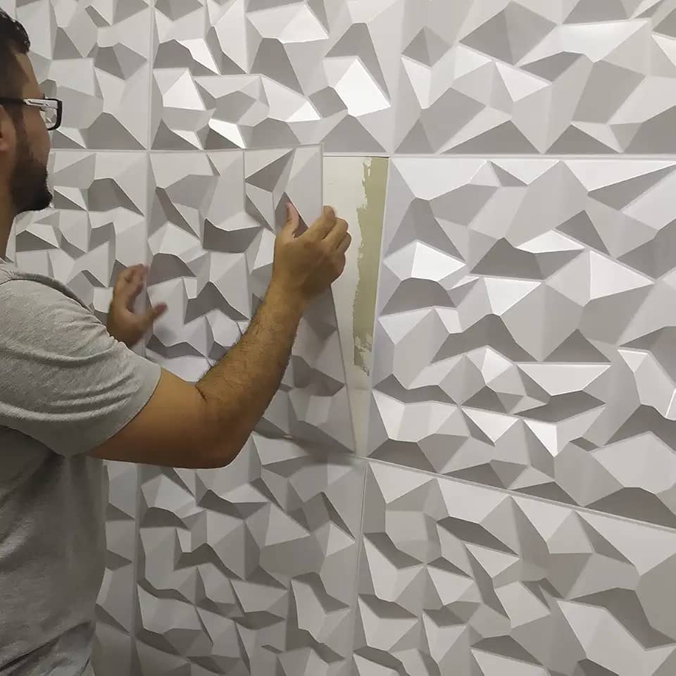 Kit com 10 Placas 3D Revestimento de Parede Alpes Branca 50x50cm 2,5m²