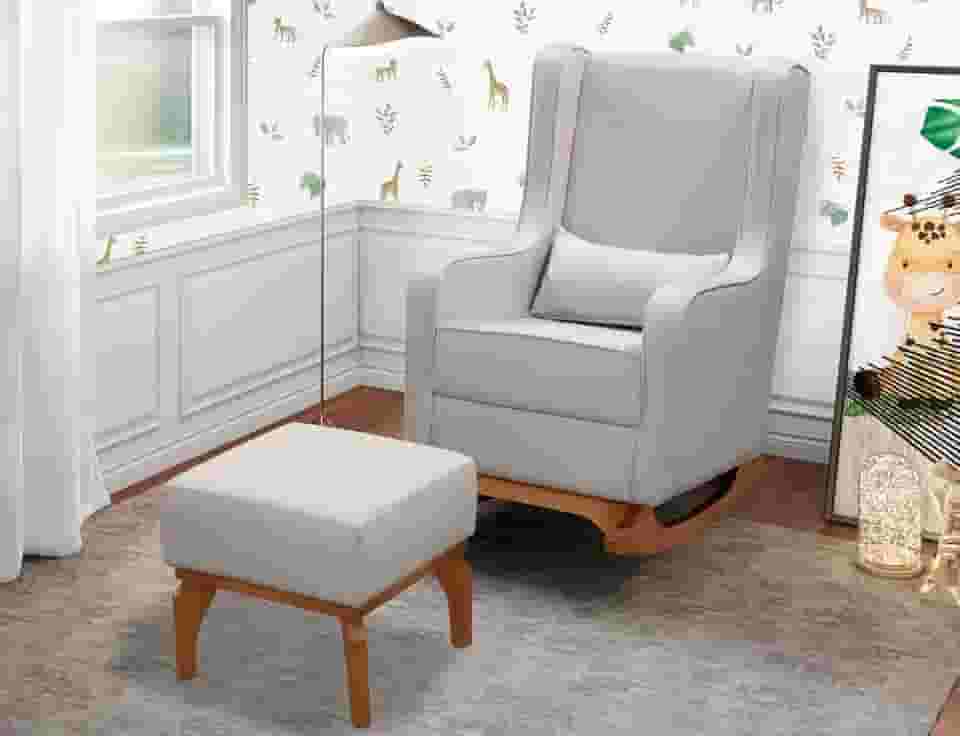 Poltrona balanço sala de estar leitura amamentação