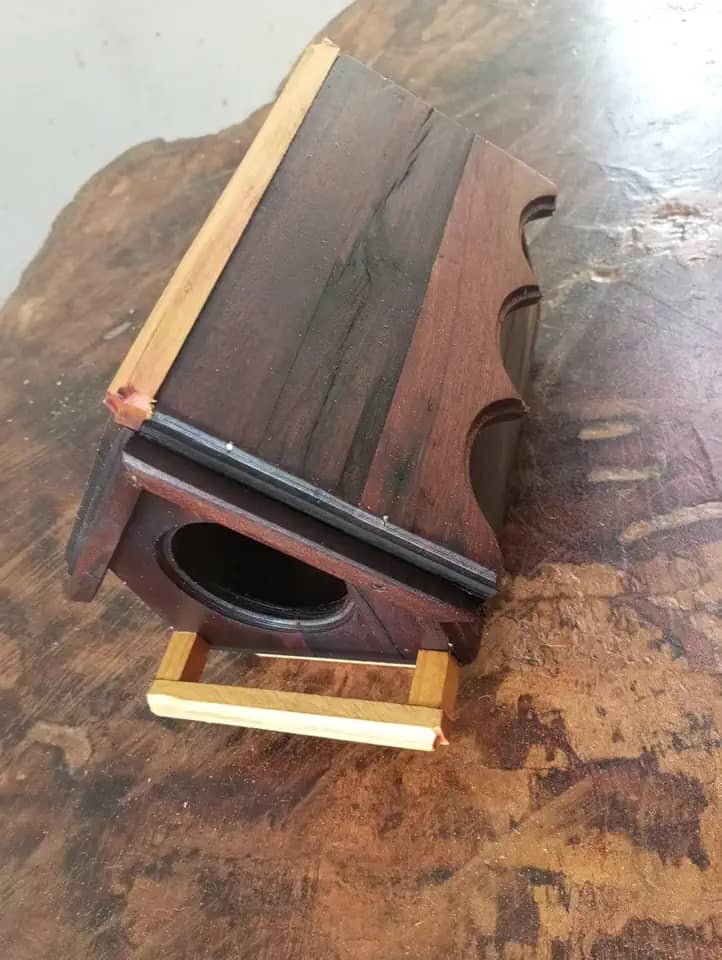 Casa de Madeira para Calopsita, 22x14x17cm, Canela e Peroba, Premium