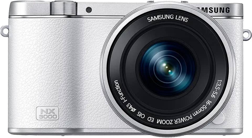 Samsung NX3000 Câmera digital sem fio inteligente 20,3 MP Mirrorless com lente zoom de energia OIS de 16-50 mm e flash (branco)
