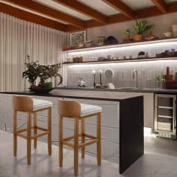 Kit 2 Banquetas Onix Eucalipto Maciço Design em Linho Corino