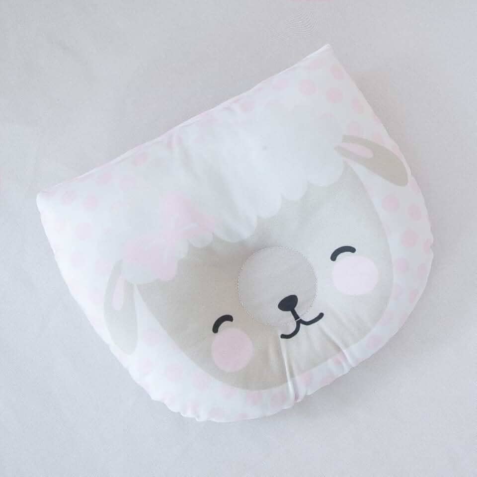 Travesseiro Almofada Anatômico (modelador) de Bichinhos para Bebê Feminino e Masculino Menina Menino (Ovelha Rosa)