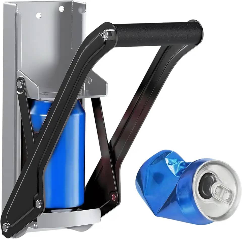 Amassador de latas manual com alça acolchoada e abridor de garrafas integrado.