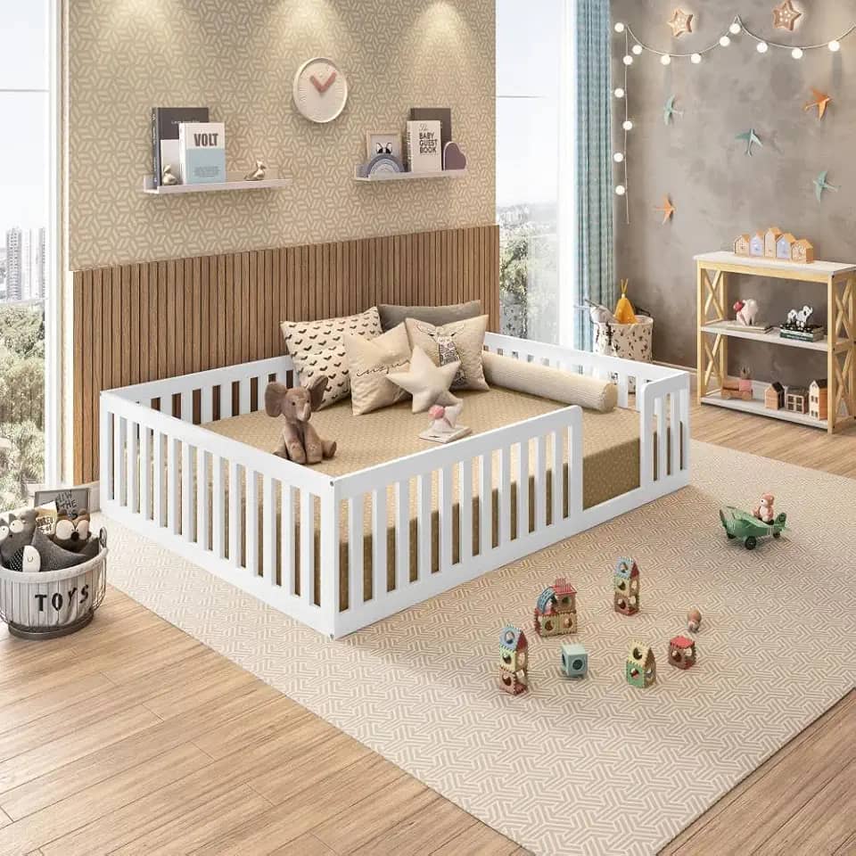 Cama Montessoriana Casal em Madeira Maciça com Grade Giulia Casatema Branco