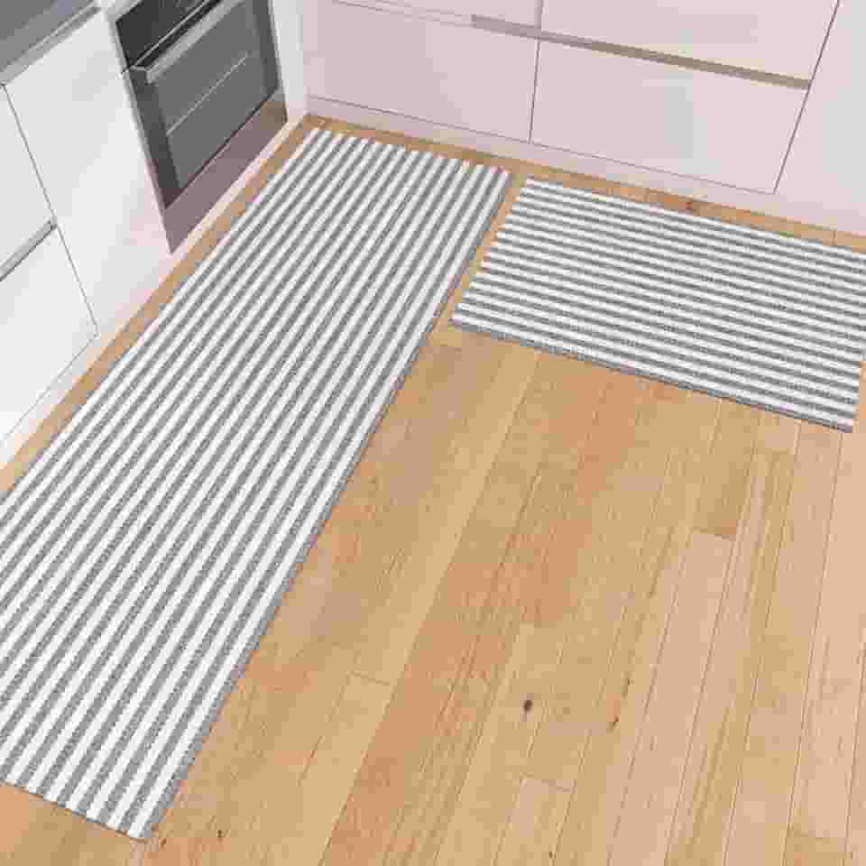 Tapete Kit de Cozinha Antiderrapante Conjunto Passadeira 1,30m x 45cm Capacho 65cm x 45cm Jogo Cru Preto Minimalista Moderno Artesanal Listrado (2 Peças)