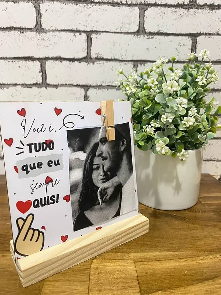 Porta Retrato Foto Polaroide Dia dos Namorados Decoração Mesa Presente Dia dos Namorados - Dorama