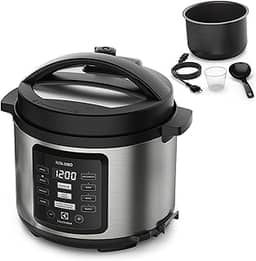 Panela pressão elétrica Electrolux digital capacidade 5L silenciosa segura 10 travas segurança 9 receitas pré-programadas PCC15 inox preto 127v por Rita Lobo