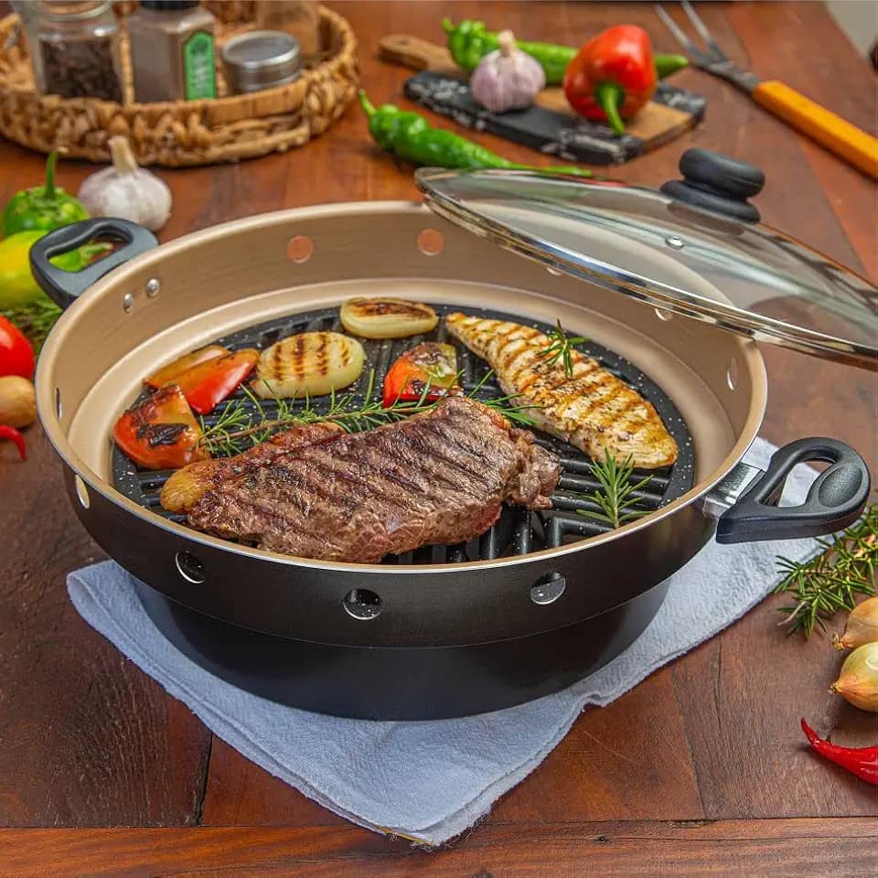 Churrasqueira de Fogão Grill Brasilar Antiaderente Sem fumaça Cor:Preto e Cereja