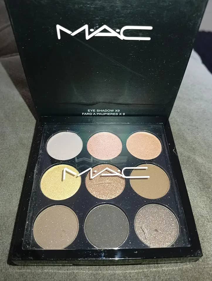 MAC Eye Shadow X9, Paleta de Sombras com 9 Cores, Tons Neutros e Metálicos, 250g