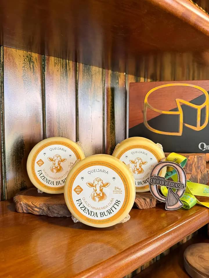 Queijo Minas Meia Cura - Fazenda Buritis