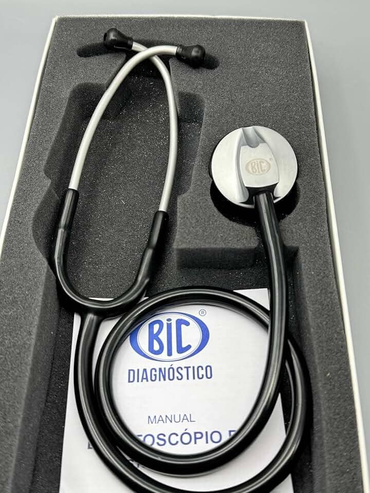 Estetoscópio Adulto Unisson Standard Preto Tradicional BIC - Ideal para Estudantes Enfermagem e Veterinária