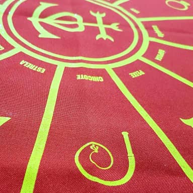 Toalha Cigana para Tarô Cigano Vermelha com Brilho 70 CM