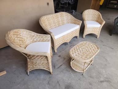 Conjunto Poltronas Sofá E Mesa Centro Pandeiro em Fibra Sintética Área Externa Interna