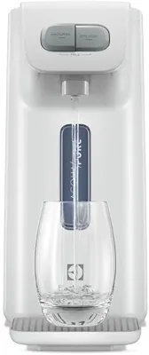 Purificador Electrolux de Água Gelada Fria e Natural Elétrico Compacto Eletronico placa Electrolux Filtro refil 6 meses ou 3000l Bivolt Branco PE15B