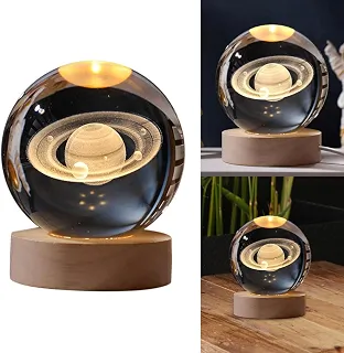 Luminária Bola de Cristal 3D LED USB com Base de Madeira - Abajur Decorativo de Mesa, Luz Noturna para Quarto, Sala e Escritório, Presente Criativo e Iluminação Ambiente - Amel (Saturno)