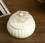 Mini Porta Jóias de Porcelana Elegante com Tampa Floral e Toque Delicado