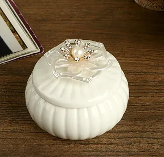 Mini Porta Jóias de Porcelana Elegante com Tampa Floral e Toque Delicado